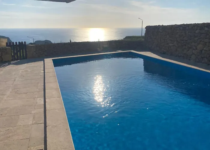 Dwejra Peak House Case de vacanță *