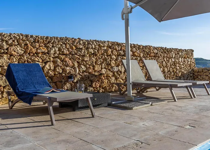 Dwejra Peak House * San Lawrenz